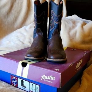 Youth Boys Austin Cowboy Boots size 2